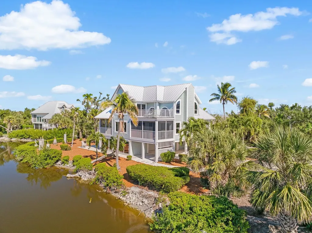 241 Violet Drive Sanibel FL 33957