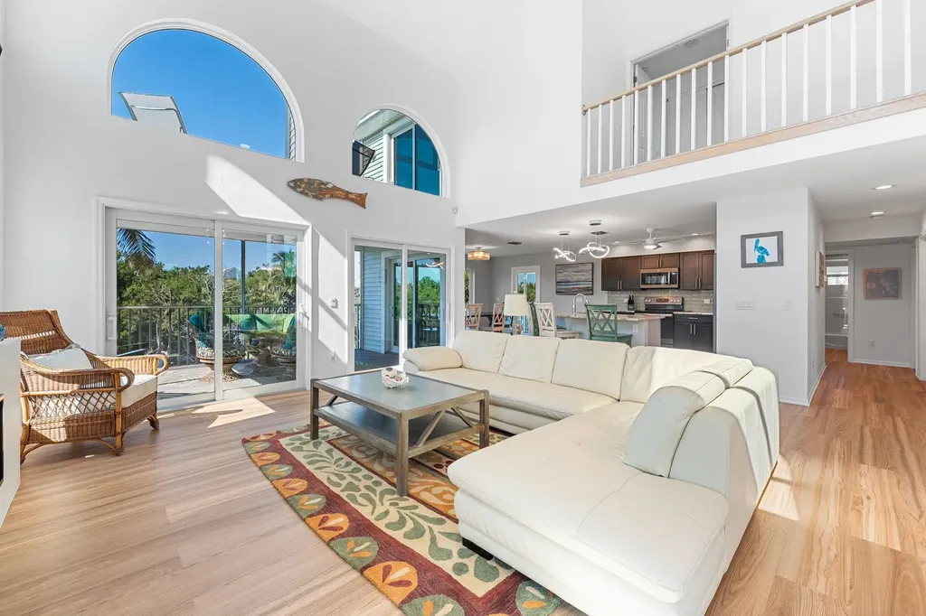 241 Violet Drive Sanibel FL 33957