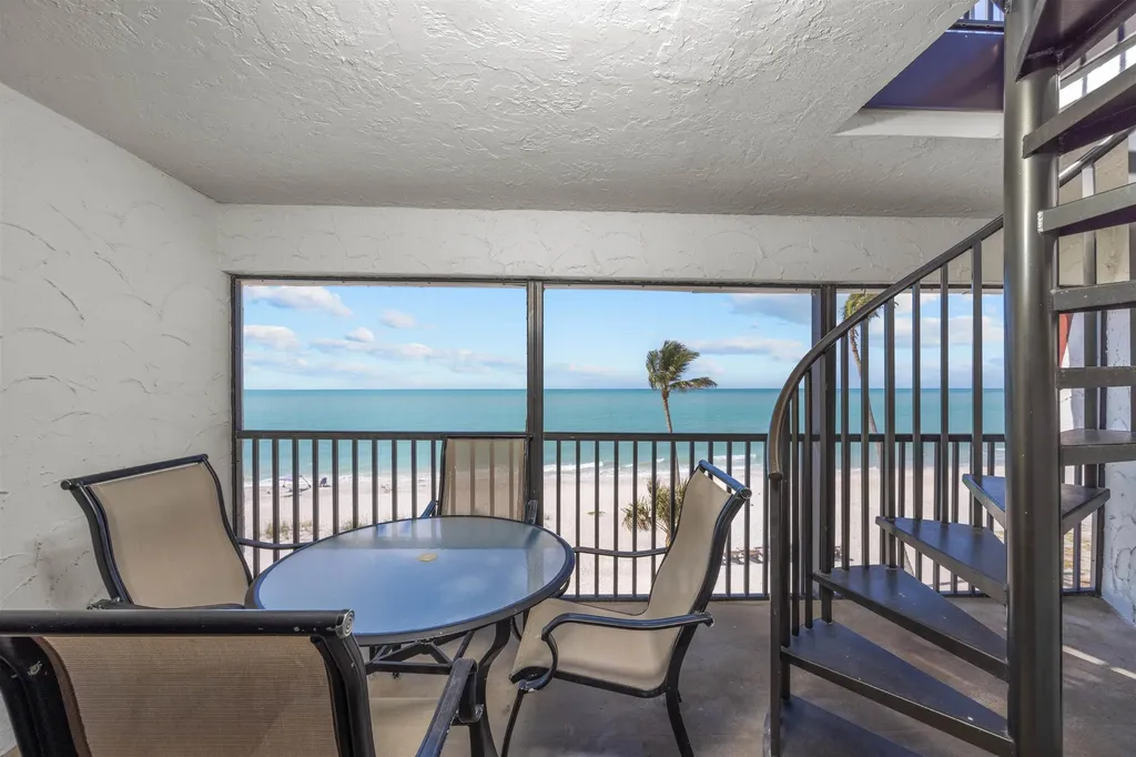 2445 W Gulf Drive Sanibel FL 33957