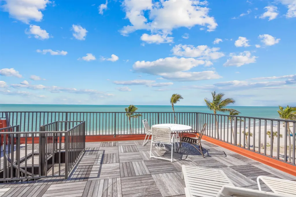 2445 W Gulf Drive Sanibel FL 33957