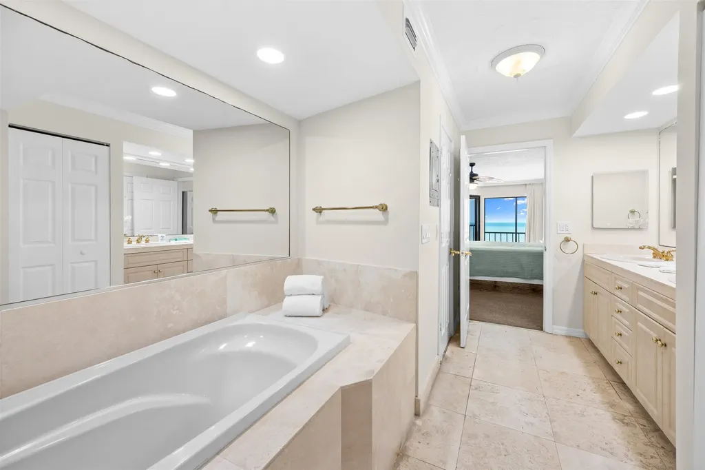 2445 W Gulf Drive Sanibel FL 33957