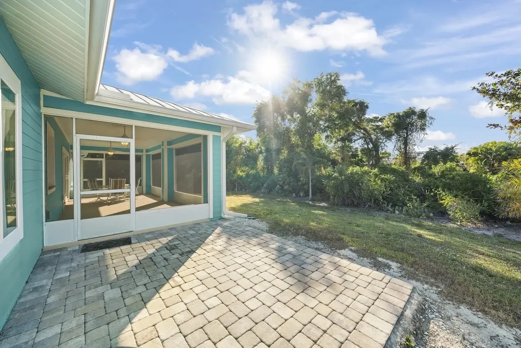 11931 Oakland Drive Bokeelia FL 33922