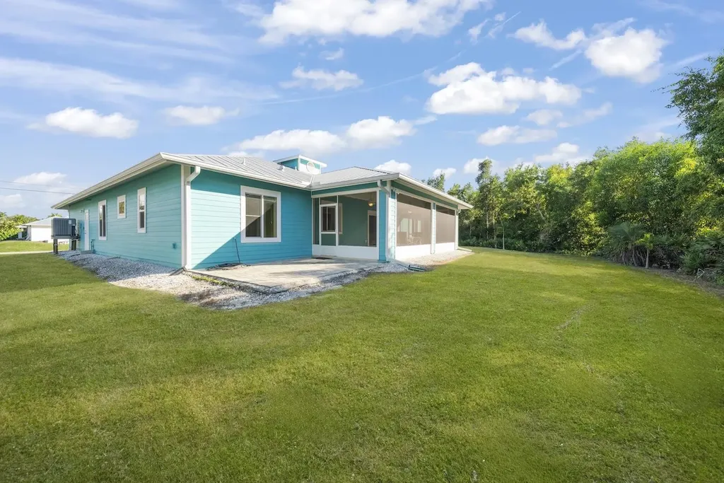 11931 Oakland Drive Bokeelia FL 33922