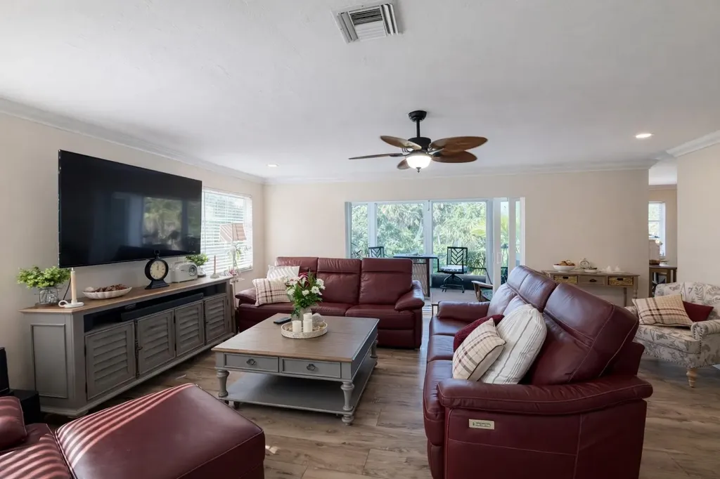 9225 Dimmick Drive Sanibel FL 33957