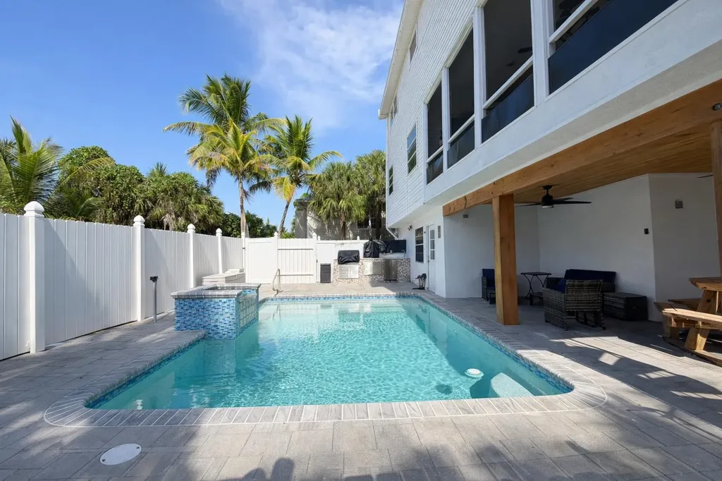 9225 Dimmick Drive Sanibel FL 33957