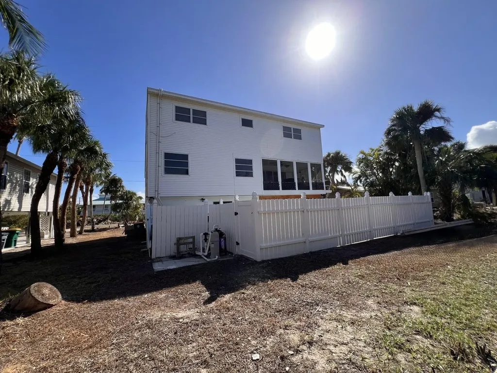 9225 Dimmick Drive Sanibel FL 33957