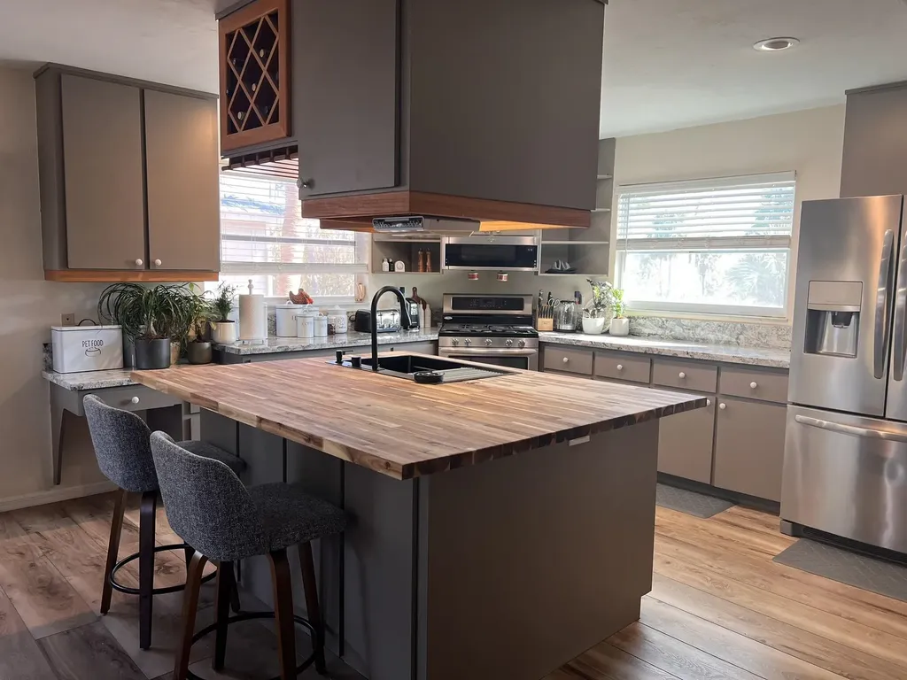 9225 Dimmick Drive Sanibel FL 33957