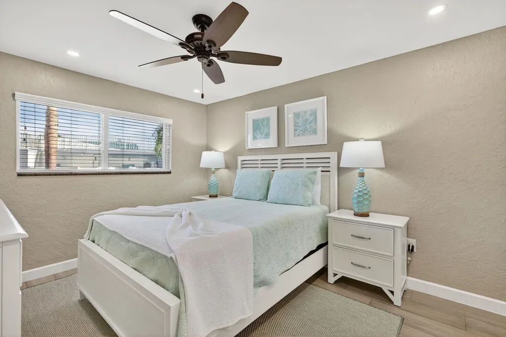 827 E Gulf Drive Sanibel FL 33957