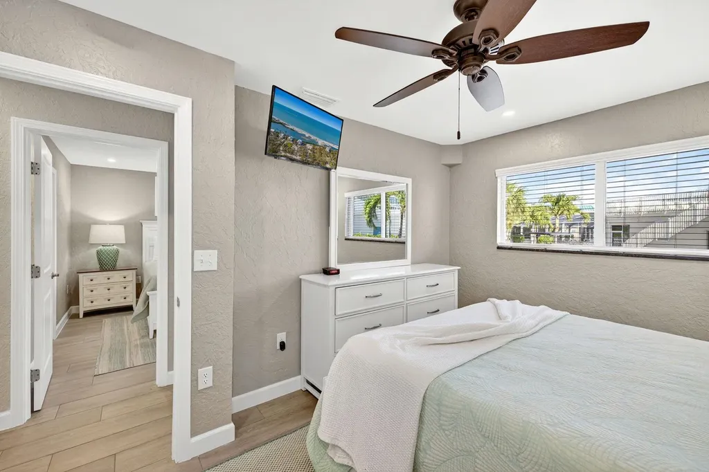 827 E Gulf Drive Sanibel FL 33957