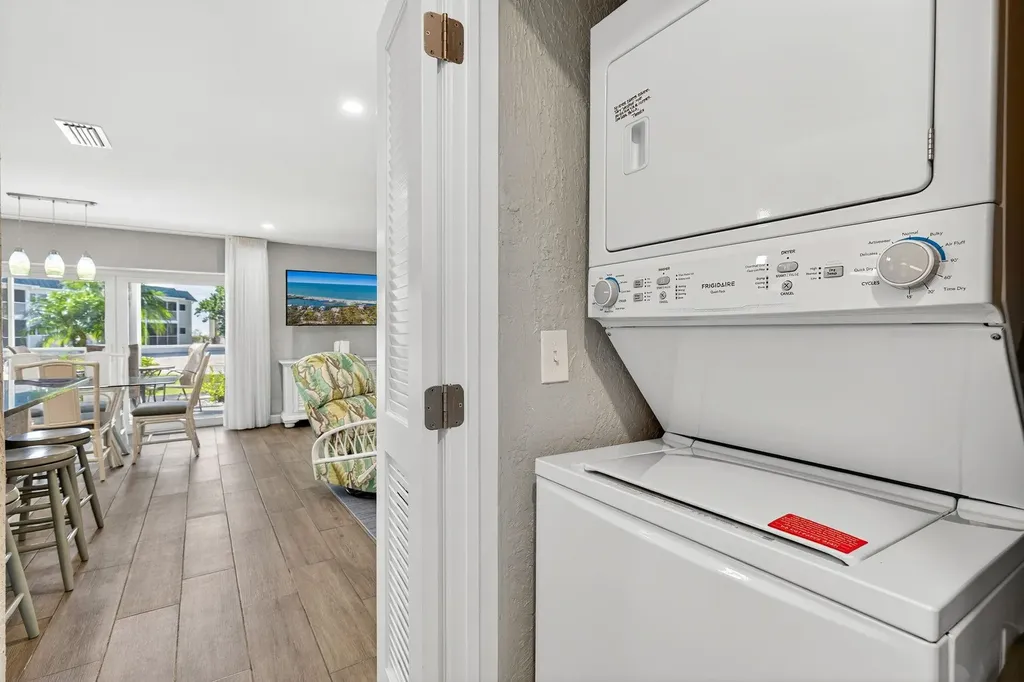 827 E Gulf Drive Sanibel FL 33957