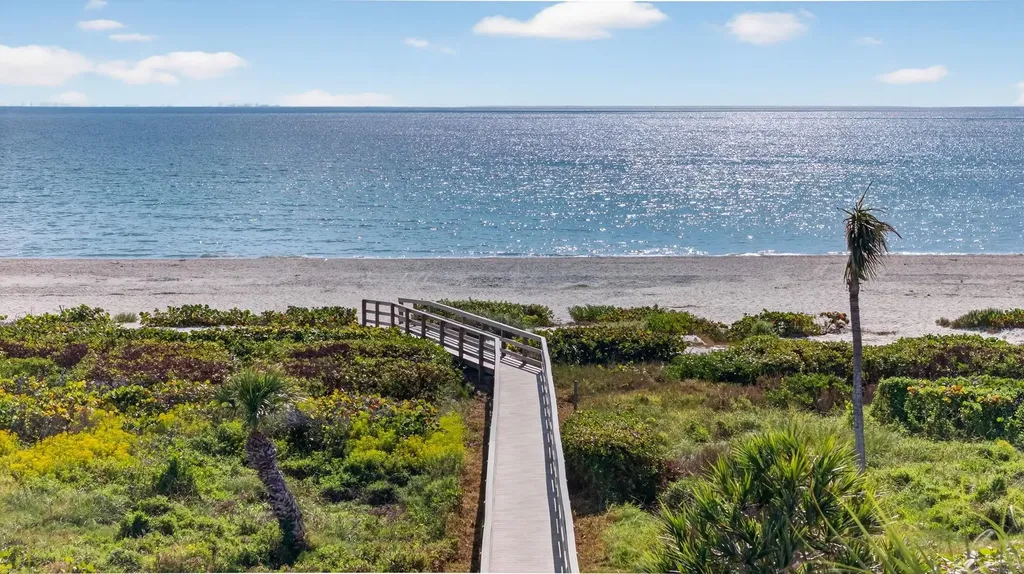 827 E Gulf Drive Sanibel FL 33957