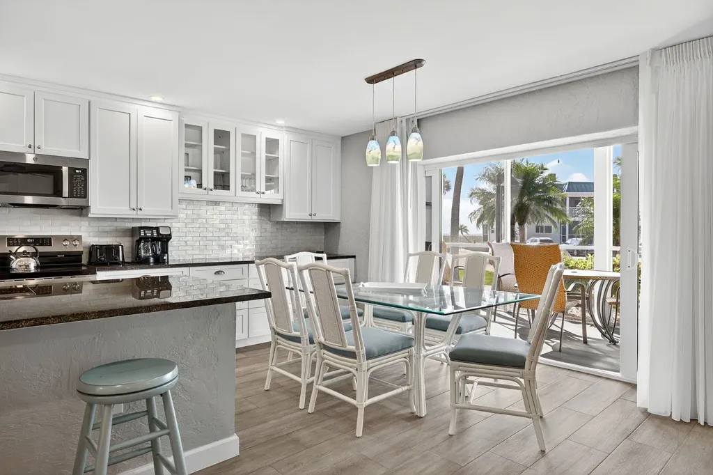827 E Gulf Drive Sanibel FL 33957