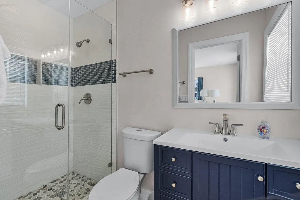 1543 San Carlos Bay Drive Sanibel FL 33957-9998