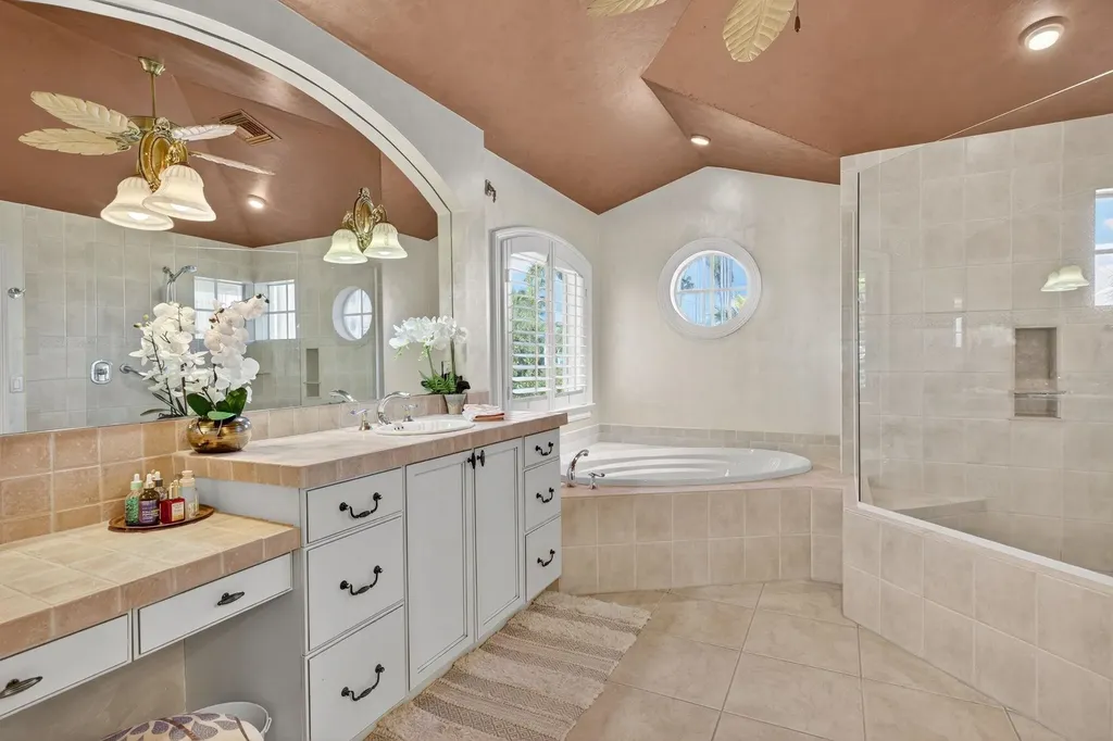 785 Birdie View Point Sanibel FL 33957