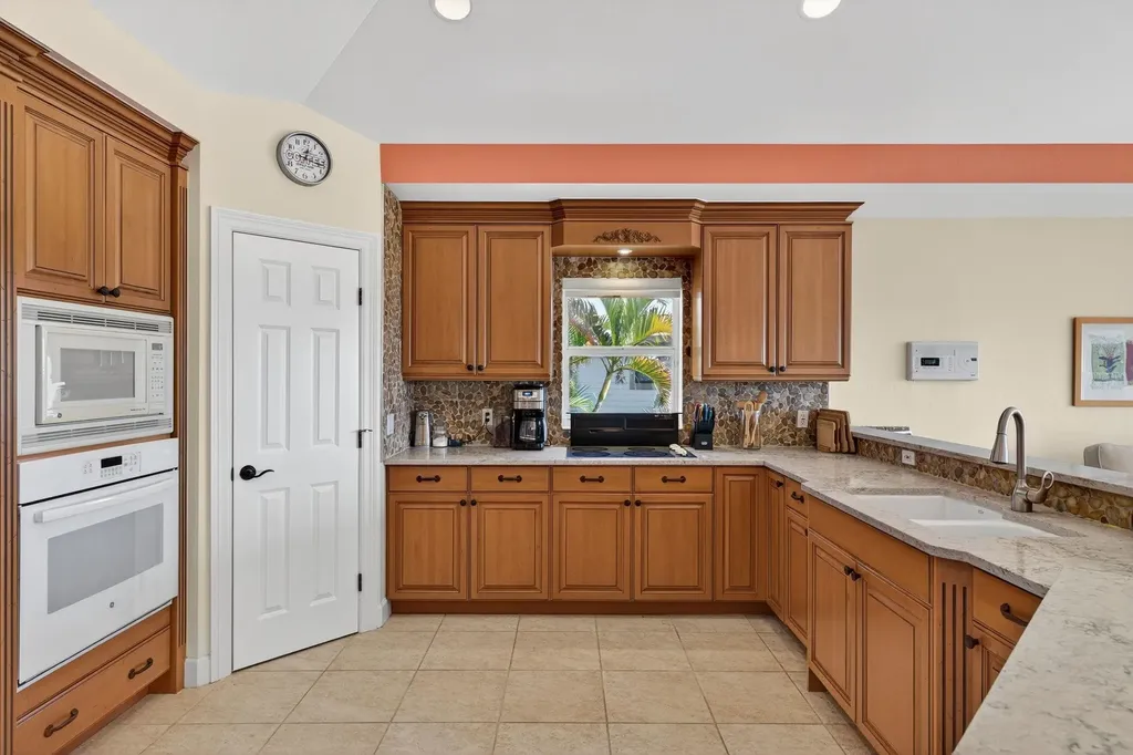 785 Birdie View Point Sanibel FL 33957