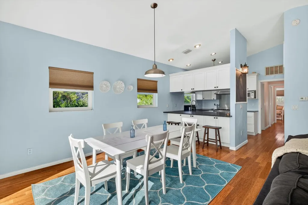 495 E Lake Road Sanibel FL 33957