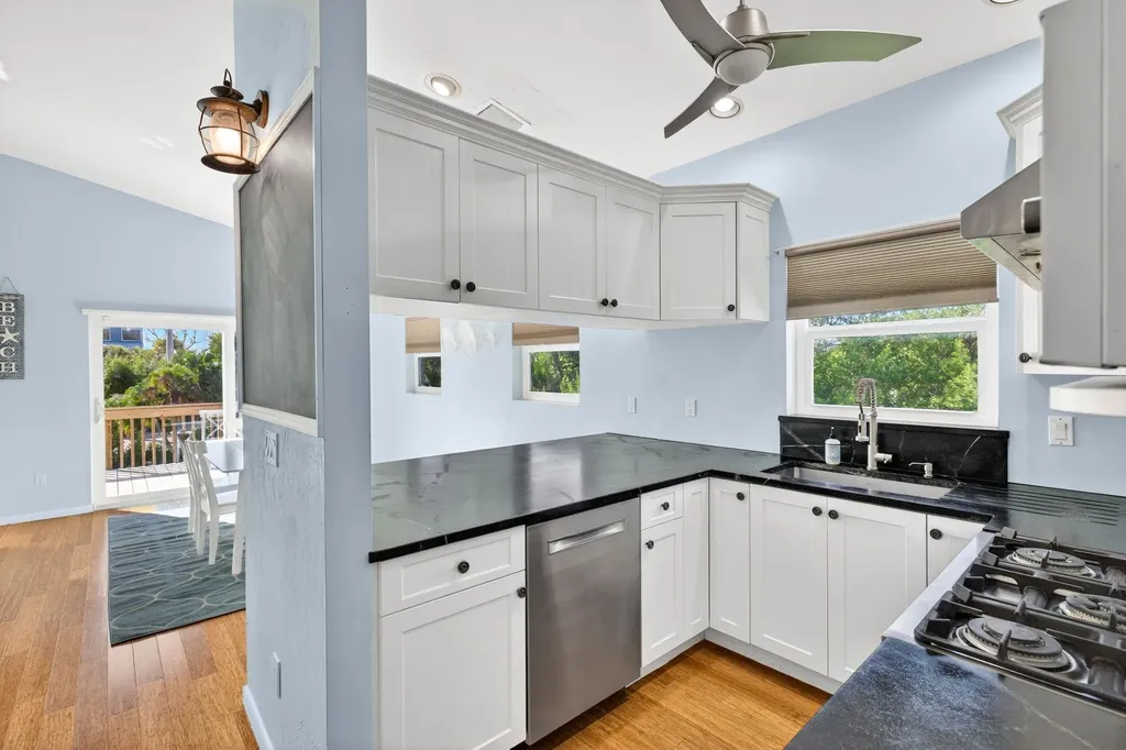 495 E Lake Road Sanibel FL 33957