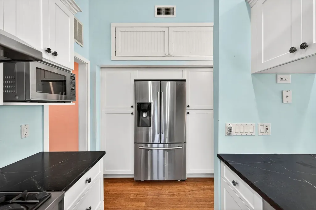 495 E Lake Road Sanibel FL 33957