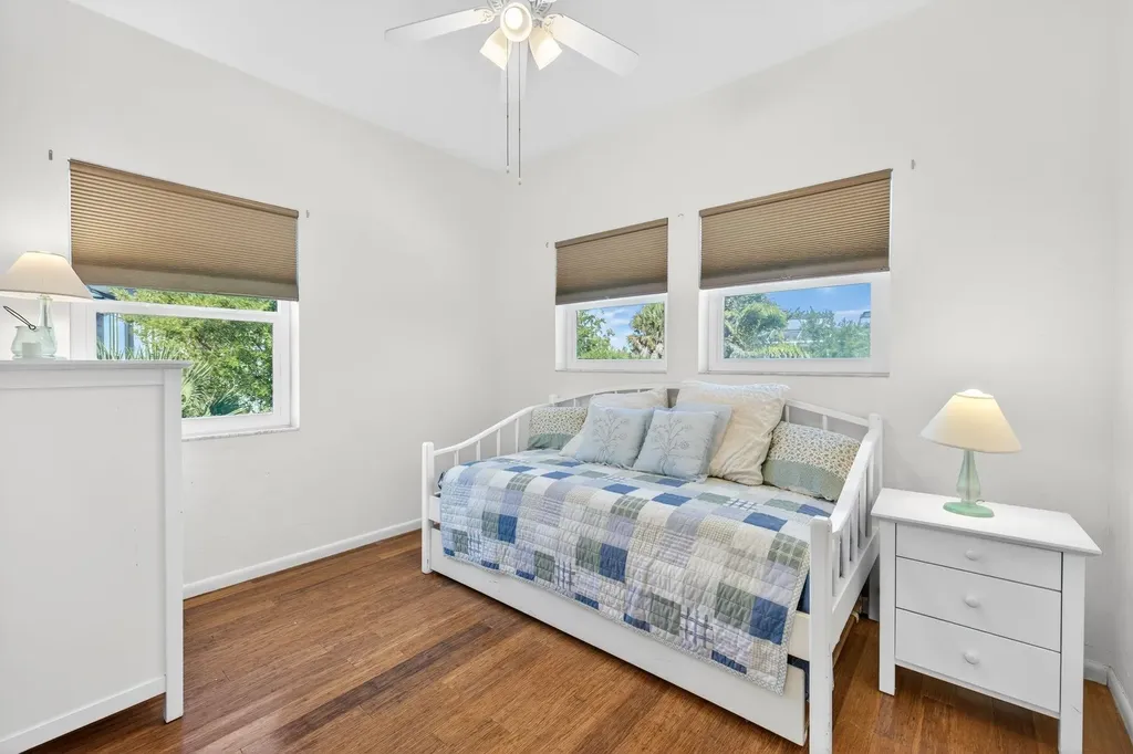 495 E Lake Road Sanibel FL 33957