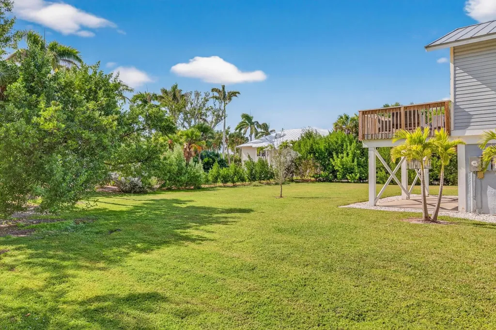 495 E Lake Road Sanibel FL 33957