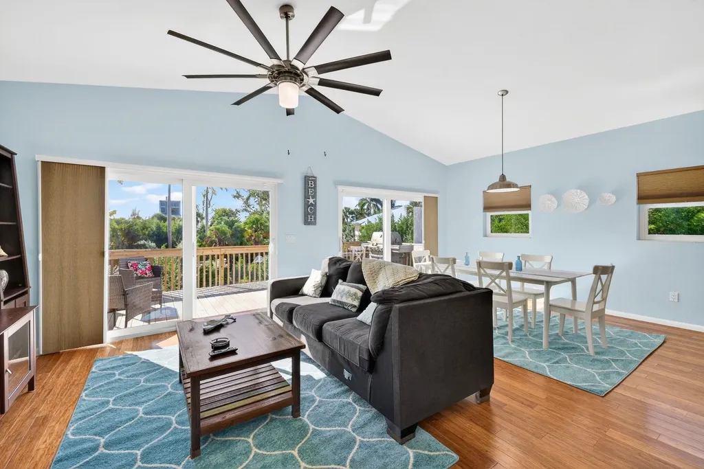 495 E Lake Road Sanibel FL 33957