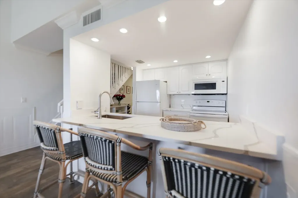 2236 Beach Villas Captiva FL 33924