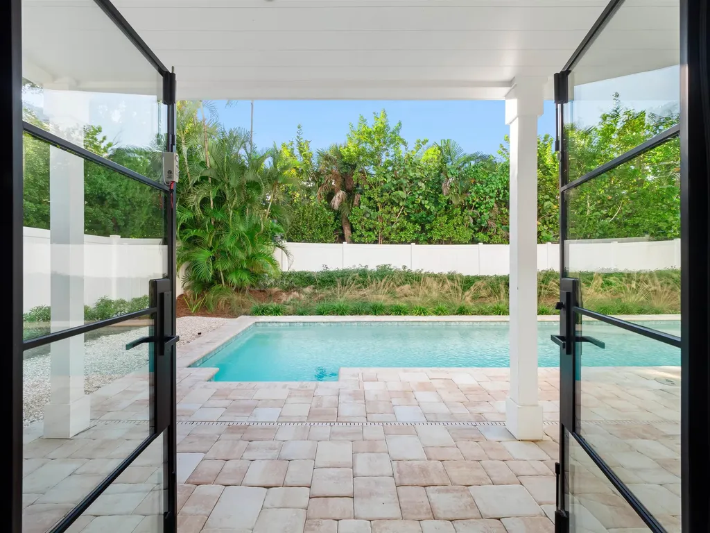 2480 Library Way Sanibel FL 33957