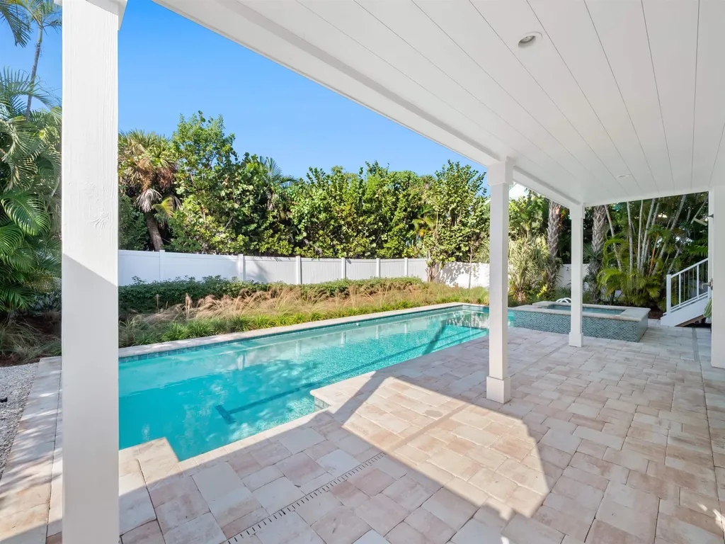 2480 Library Way Sanibel FL 33957