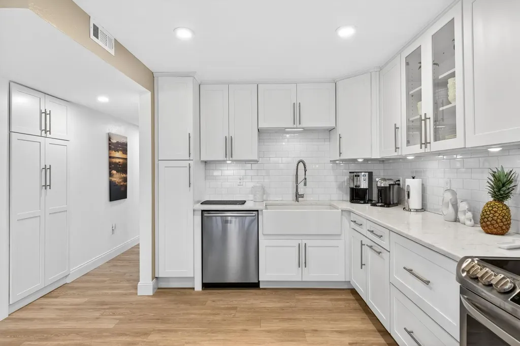 1341 Middle Gulf Drive Sanibel FL 33957