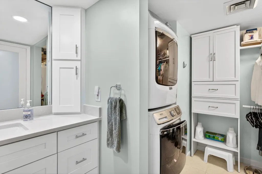 1341 Middle Gulf Drive Sanibel FL 33957