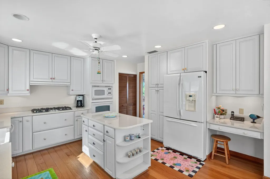 1157 Bird Lane Sanibel FL 33957