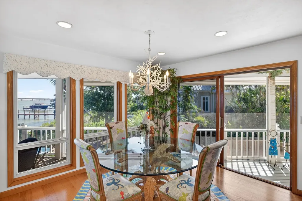 1157 Bird Lane Sanibel FL 33957