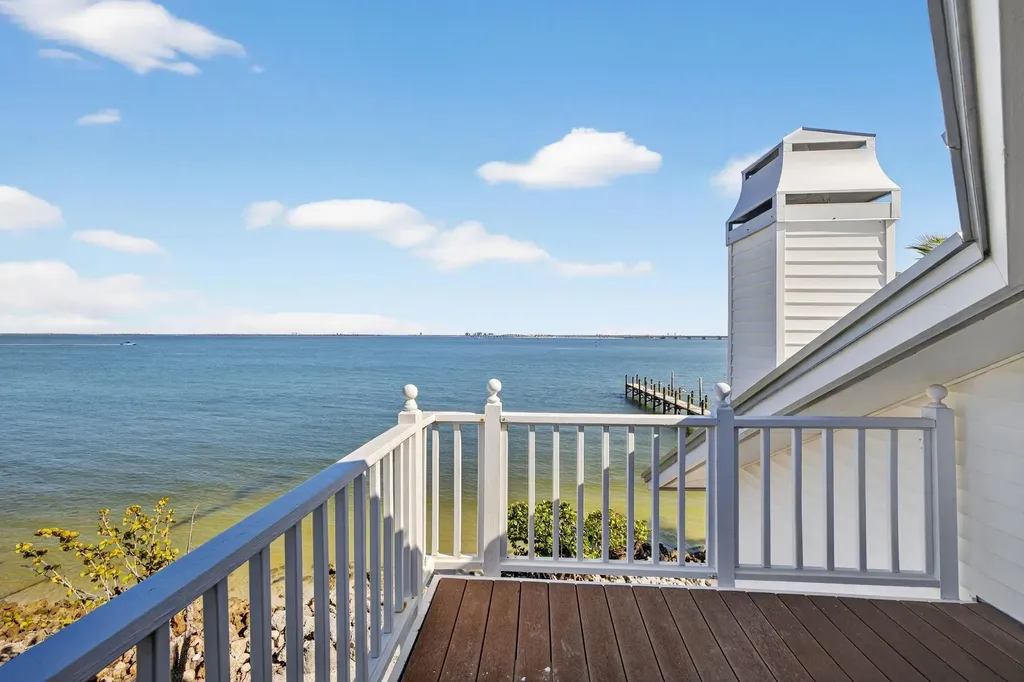 1157 Bird Lane Sanibel FL 33957