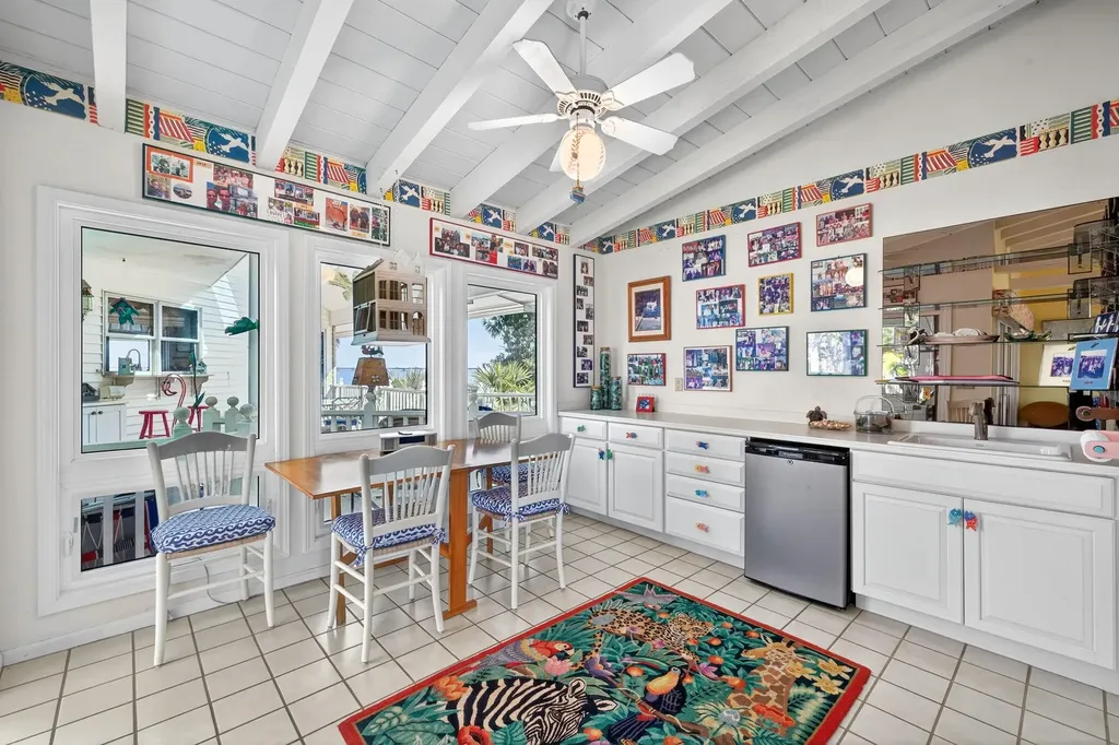 1157 Bird Lane Sanibel FL 33957