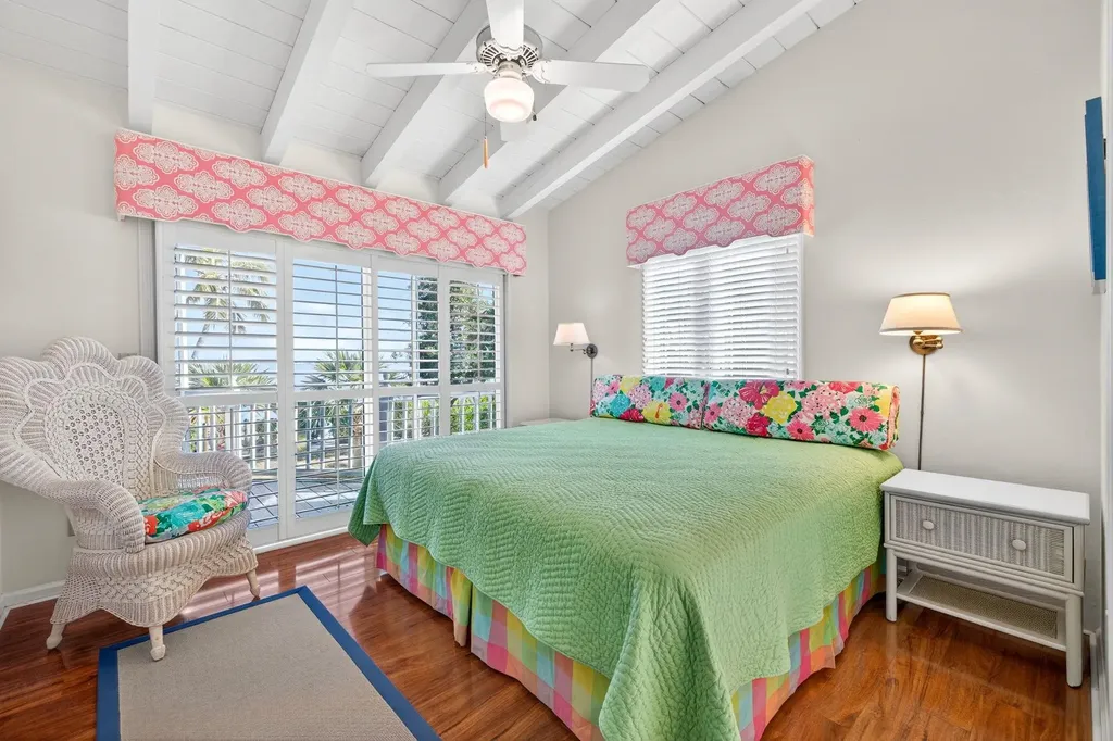 1157 Bird Lane Sanibel FL 33957