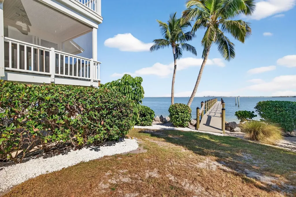 1157 Bird Lane Sanibel FL 33957