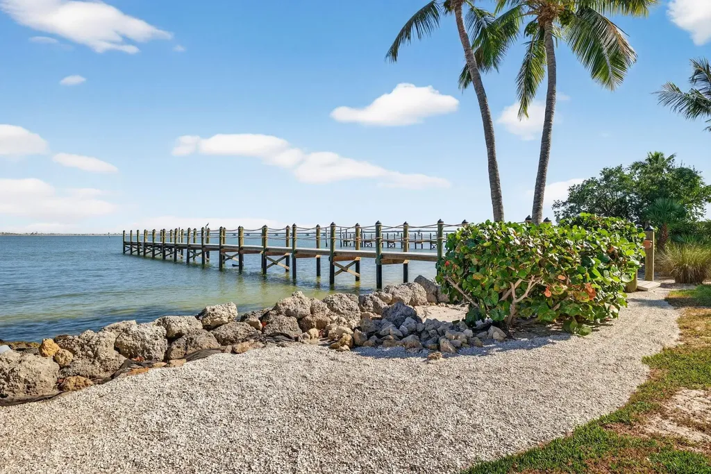 1157 Bird Lane Sanibel FL 33957