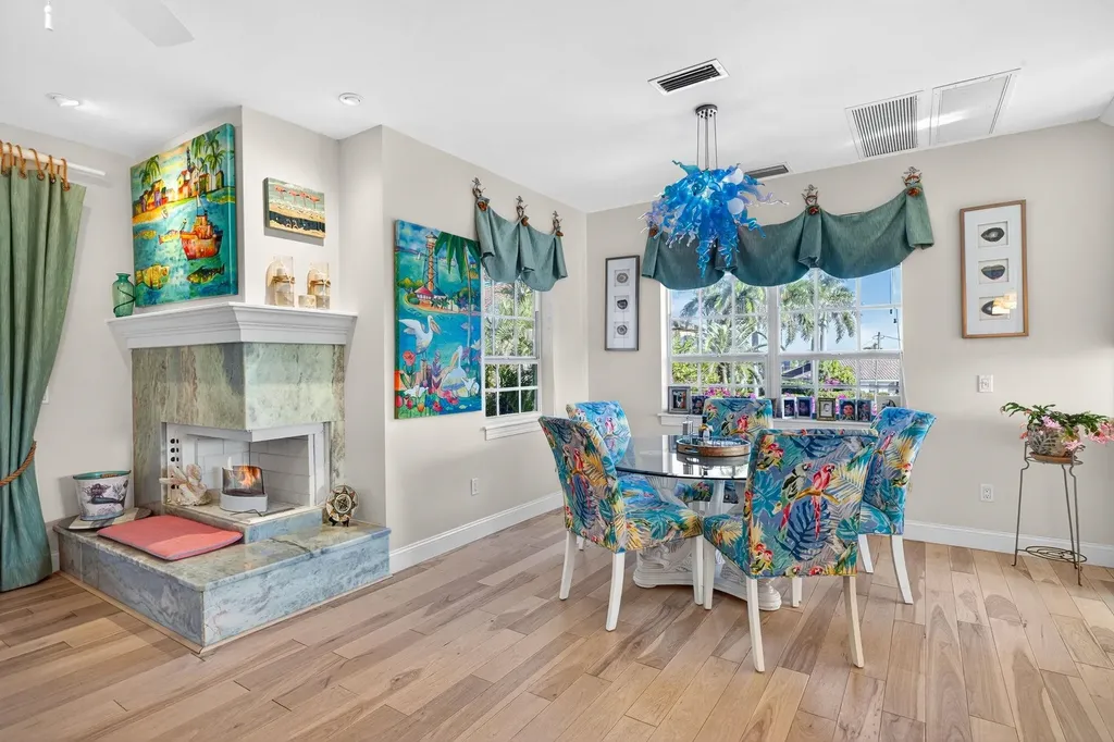 1141 Paper Fig Court Sanibel FL 33957