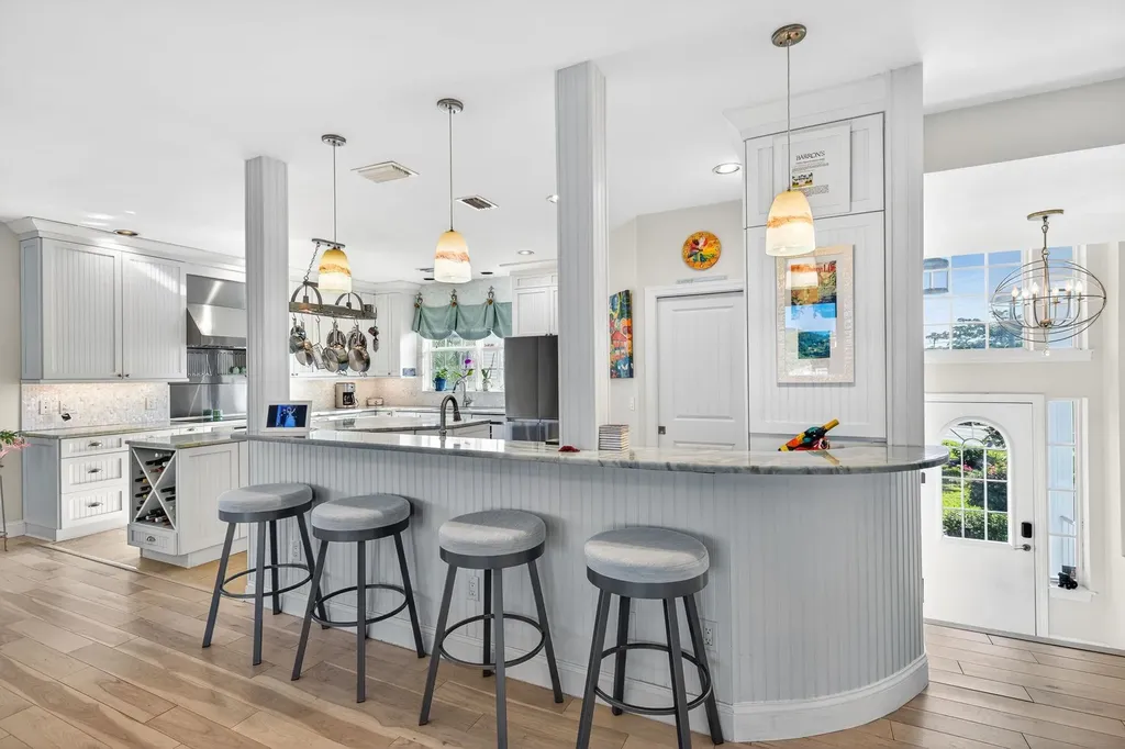 1141 Paper Fig Court Sanibel FL 33957