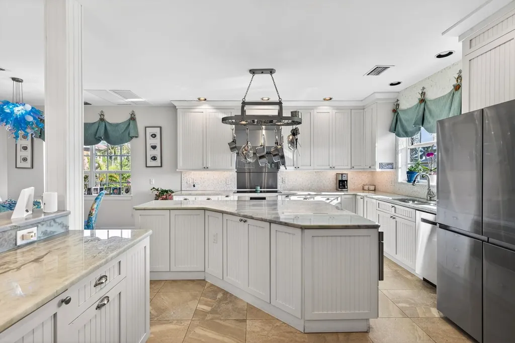 1141 Paper Fig Court Sanibel FL 33957