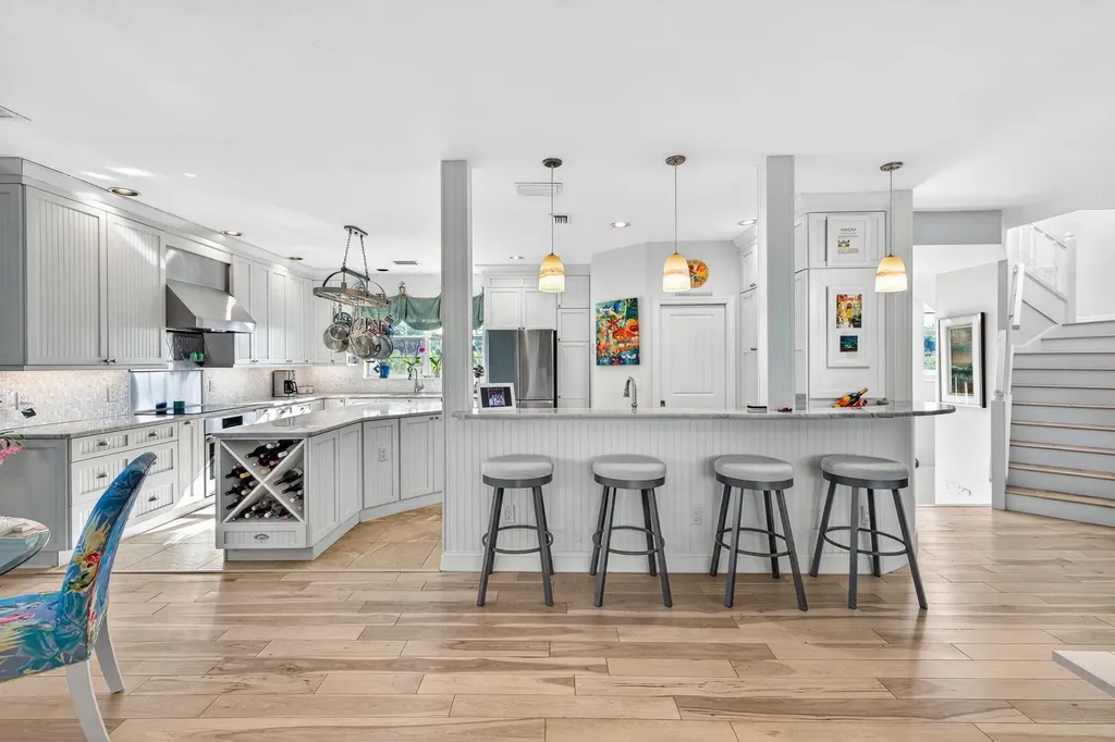 1141 Paper Fig Court Sanibel FL 33957