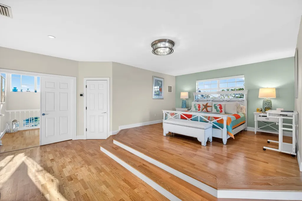 1141 Paper Fig Court Sanibel FL 33957