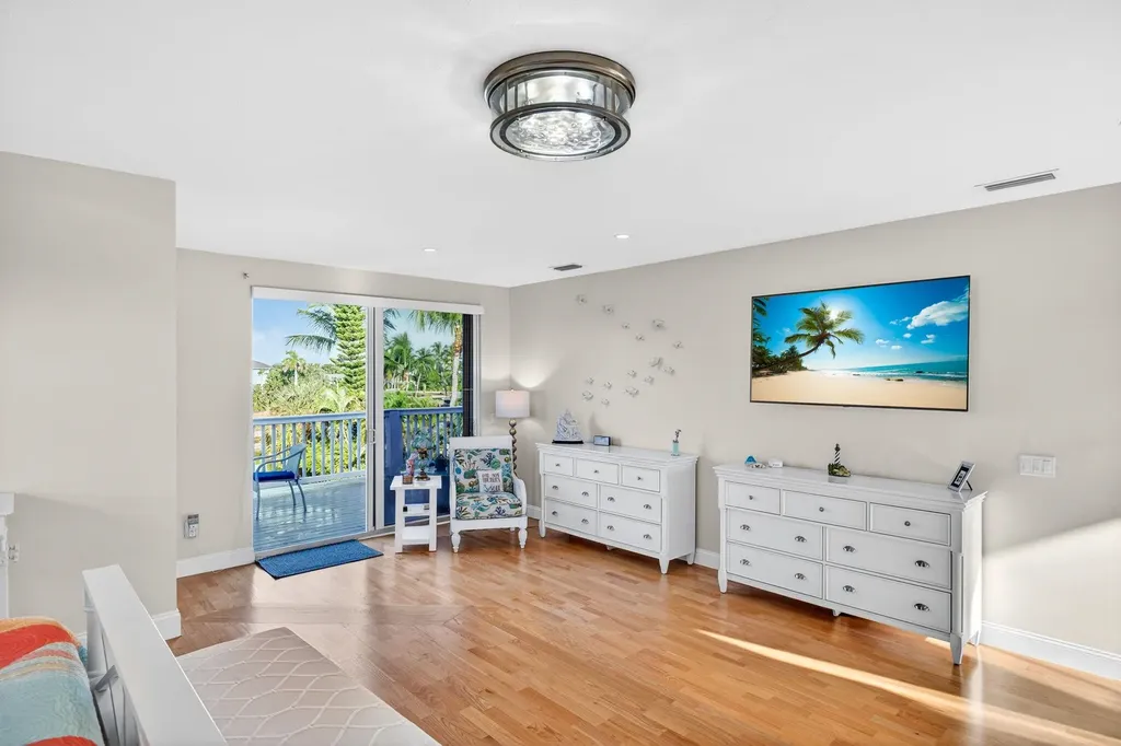 1141 Paper Fig Court Sanibel FL 33957