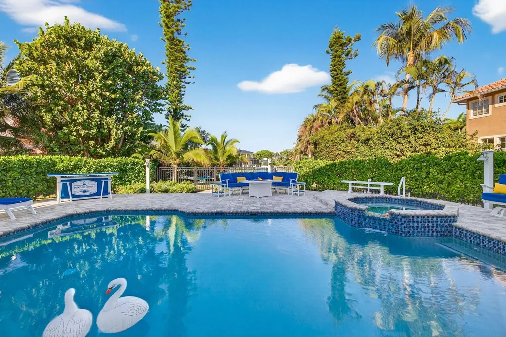 1141 Paper Fig Court Sanibel FL 33957