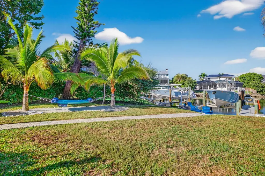 1141 Paper Fig Court Sanibel FL 33957