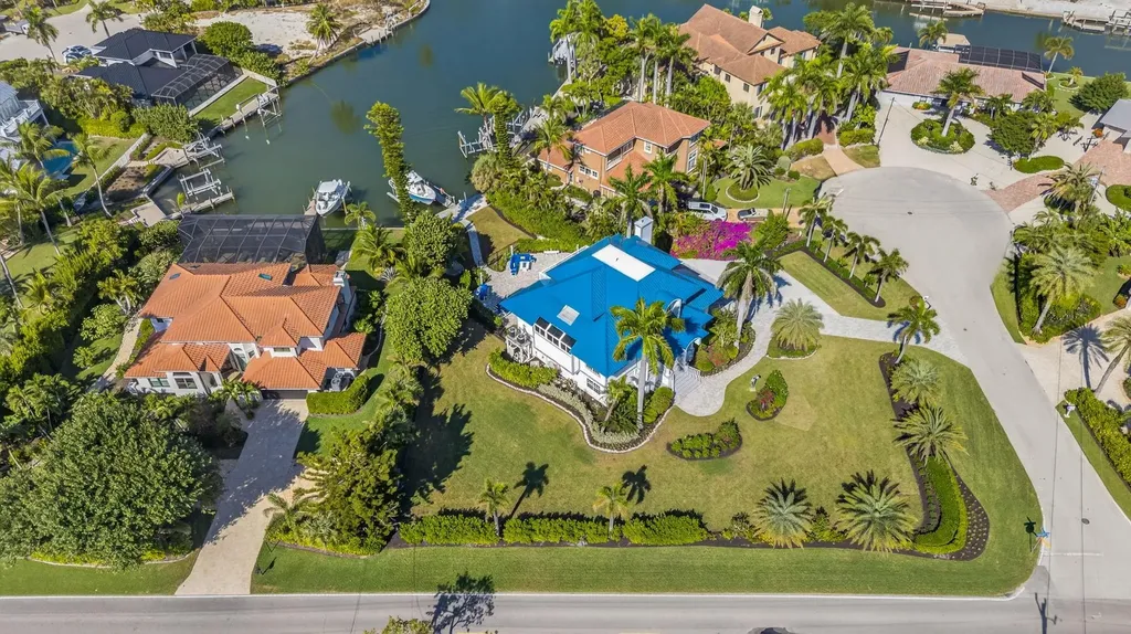 1141 Paper Fig Court Sanibel FL 33957