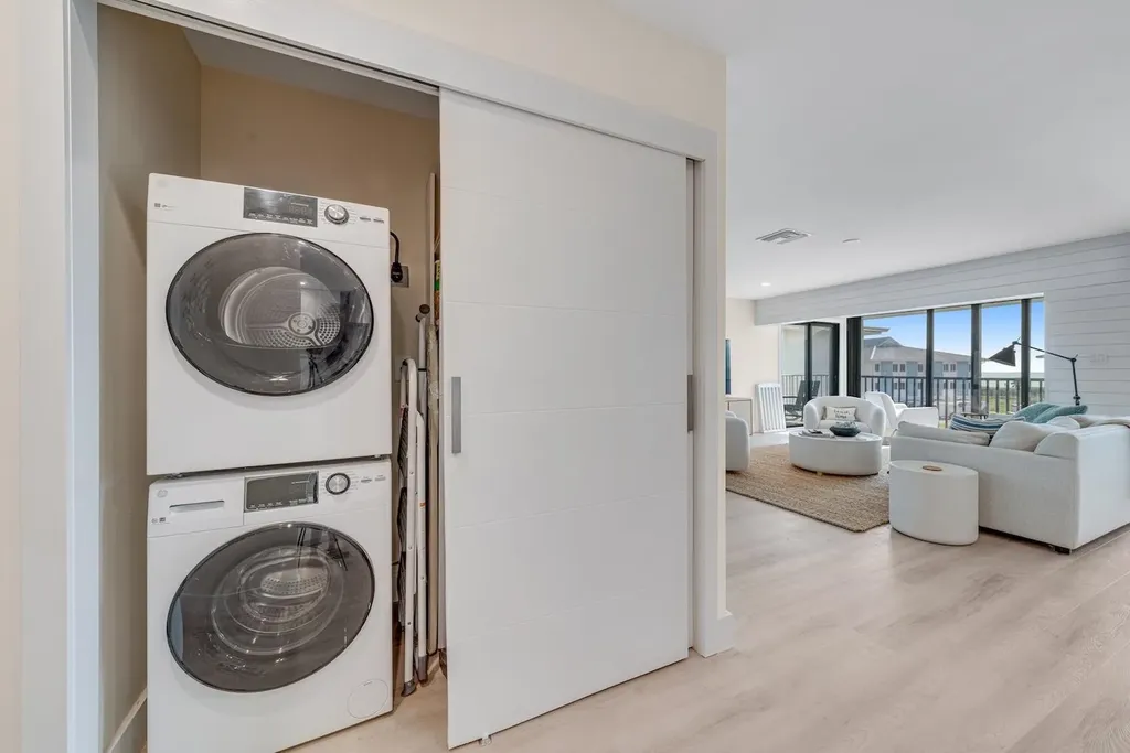 1341 Middle Gulf Drive Sanibel FL 33957