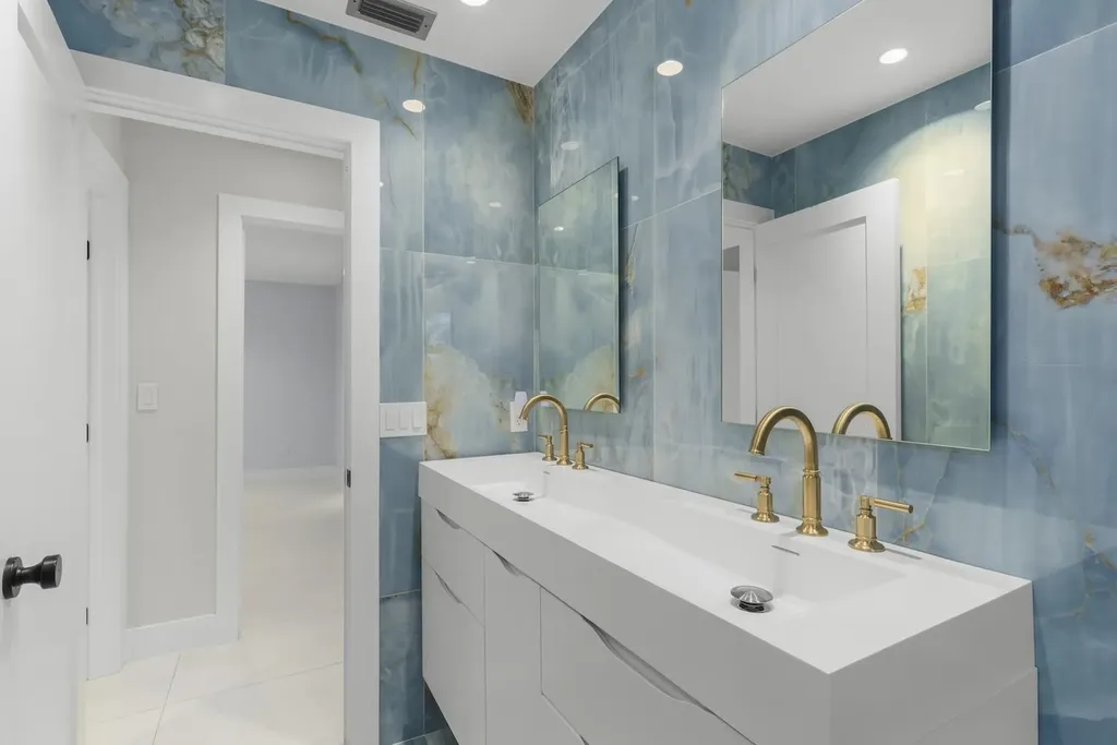 9455 Coventry Court Sanibel FL 33957