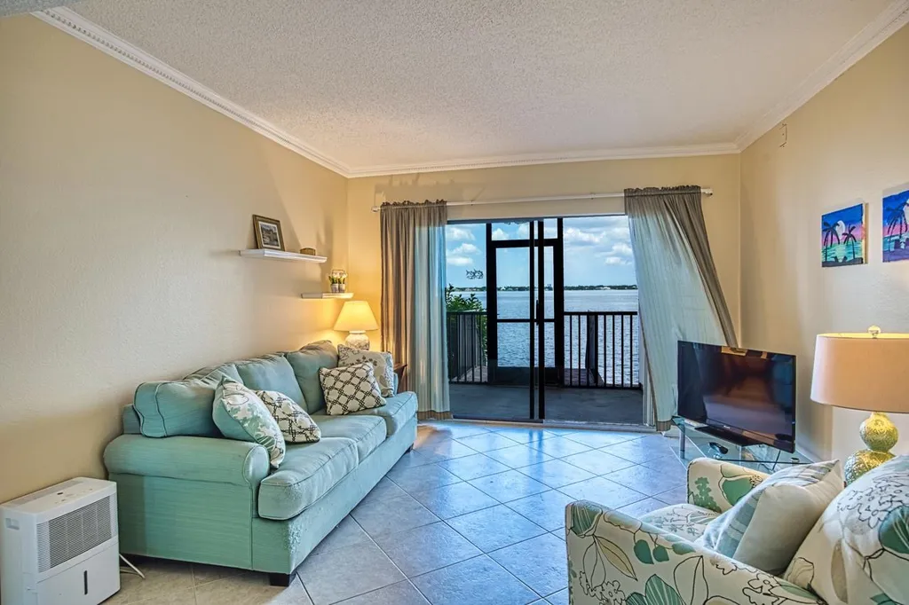 1900 Virginia Avenue Fort Myers FL 33901