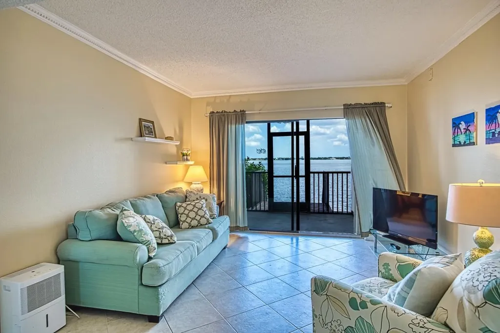 1900 Virginia Avenue Fort Myers FL 33901